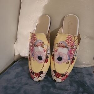 YELLOW FLORAL BIRD SLIP-ON LOAFER 41 / 10 US